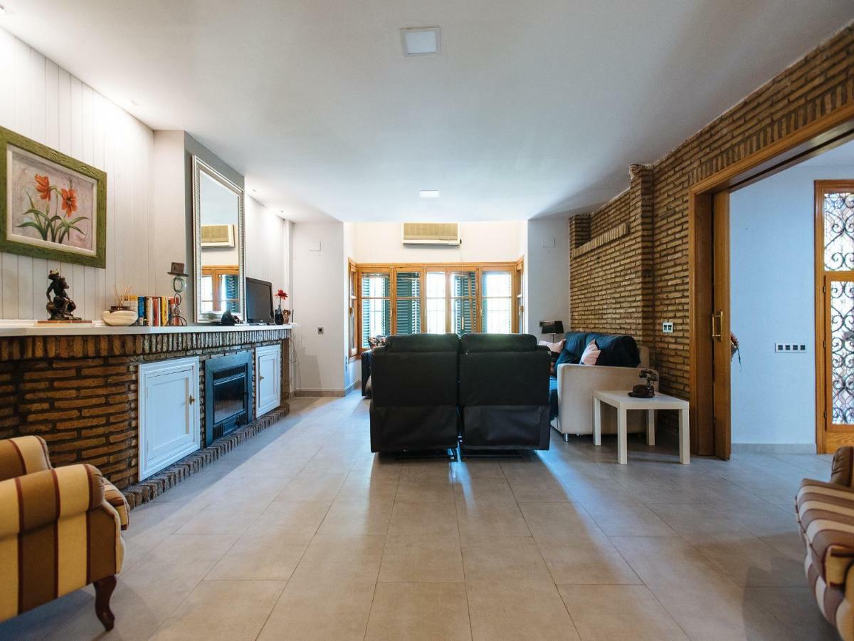Divi Apartments Villa Reyes Mairena del Aljarafe Extérieur photo